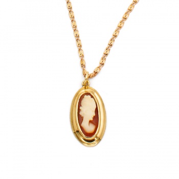 9ct gold Cameo Pendant with chain